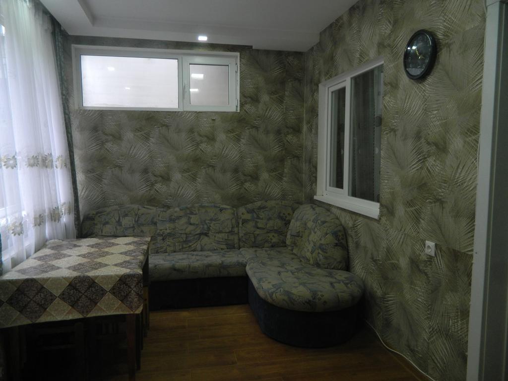 Guest House Nua Borjomi Exterior photo
